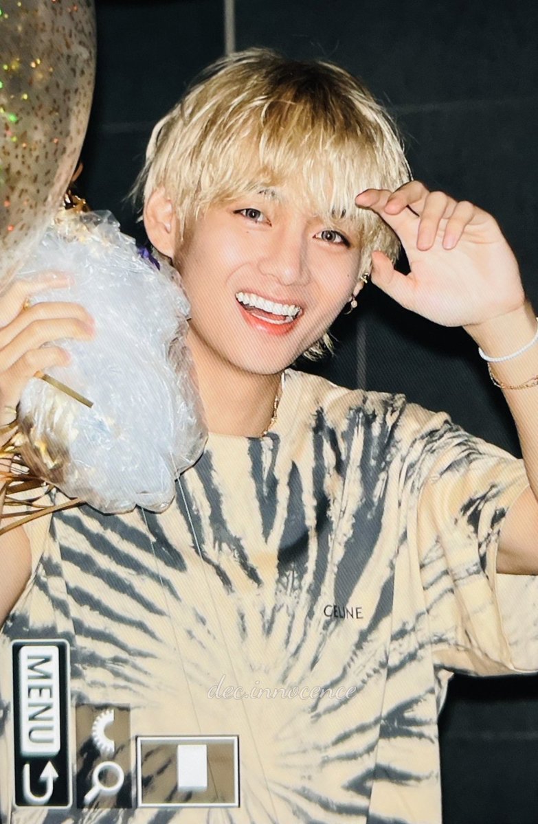 Dec_Innocence's tweet photo. 230909 🐻🎈🤍
#방탄소년단뷔 #태형 #김태형 #TAEHYUNG #BTSV #テテ #방탄소년단 #BTS @BTS_twt https://t.co/fkyiReV3ia