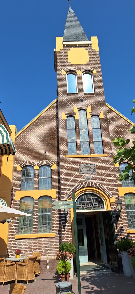 pietjehorjus's tweet photo. Van the Scottish @HighlandsAL naar het Groninger @HetHogeland : wij draaien onze hand er niet voor om. Vandaag 14,5 km gewandeld op #Ziltepad. Lunch bij @theefabriek Houwerzijl die op de route ligt. Warm, maar goed te doen. Nu relaxen bij ons natuurhuisje. https://t.co/32uf9cGKMD