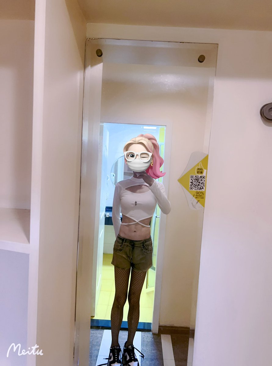 inevitable4869's tweet photo. 新衣服发一发，就是这环境太差啦
#伪娘 #男娘 #女装大佬 https://t.co/CZKamSM6nX