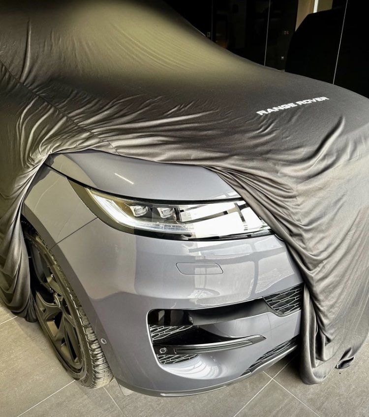 MMGLandRover's tweet photo. Another #73Reg going home from Marshall #LandRover #Cambridge.
When are you picking up your new car? https://t.co/w8VS9pHe0S
