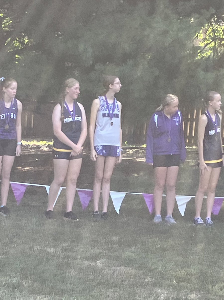 BellevueEastXC's tweet photo. A beautiful race day at Walnut Grove for the @OPSCHSBoysXC meet! All our girls medaled and our boy’s team took champion! Well done, now rest for Lincoln Pioneers Park next week! #werunthesestreets https://t.co/5bzqTOSKW7