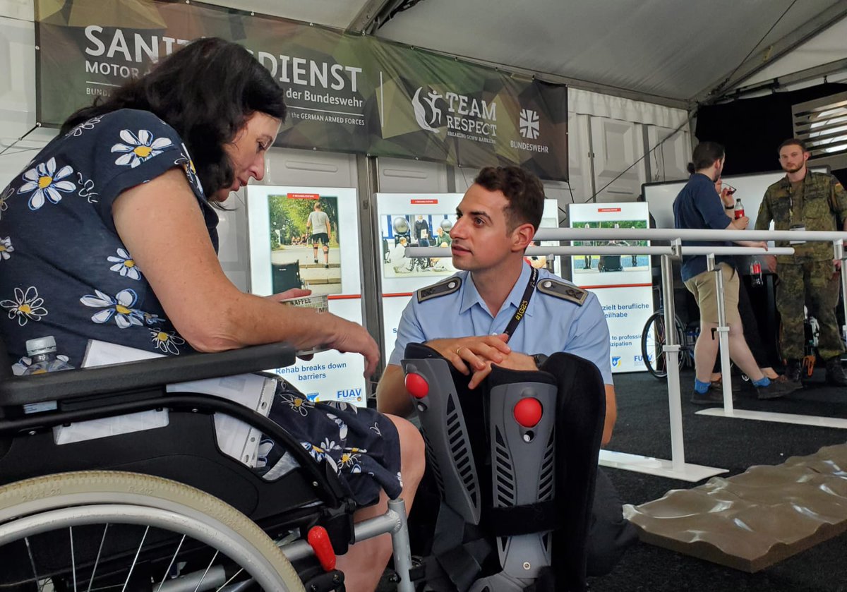 SanDstBw's tweet photo. Zum Start der @InvictusGamesDE öffnet die #TeamRespectArea ihre Tore. Während der Spiele werden hier vom 9.9. bis 16.9. #Rehabilitation und Inklusion in #Bundeswehr und Gesellschaft erlebbar. Wer mehr wissen möchte 👇 https://t.co/k4LmGjTzqZ https://t.co/r4DxjB4dv4