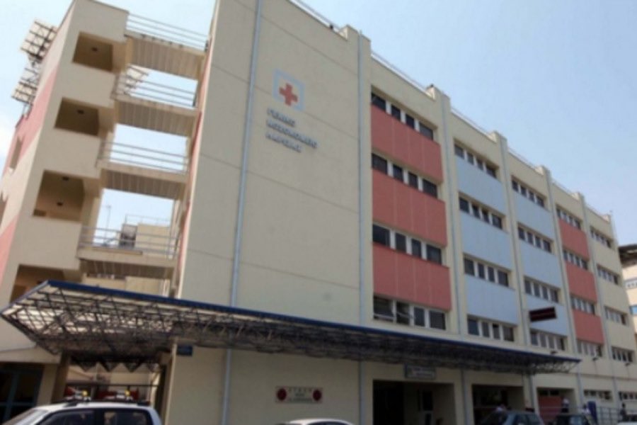 Αξιότιμη κυρία <a href="/EvlambiaRevi/">Evlambia Revi</a> 

Αφού είστε στην περιοχή και κάνετε ρεπορτάζ θα σας παρακαλούσα να πάτε και από το νοσοκομείο της Λάρισας να μάθουμε επιτέλους πόσοι είναι οι νεκροί που έχουν έρθει εκεί 

Ευχαριστώ