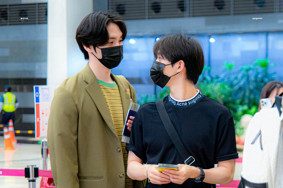 ptgwave's tweet photo. 230828 GMP (HQ) ♡

#펜타곤 #PENTAGON
#후이 #신원 https://t.co/qr9XzFd2e0