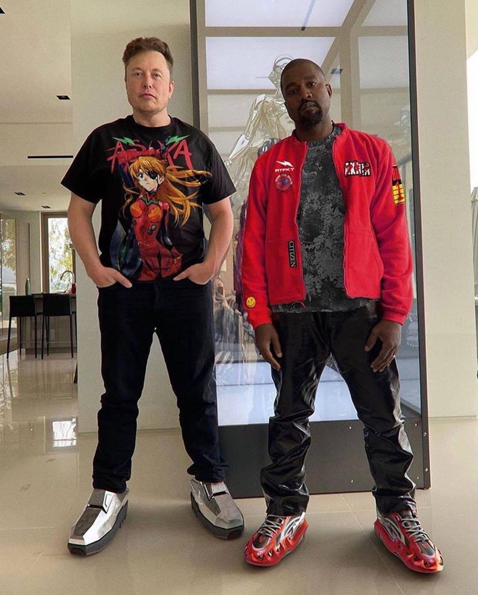 TagJohnsonTM's tweet photo. @elonmusk @ianmiles Those shoes are 🔥 https://t.co/xt9soObQPo