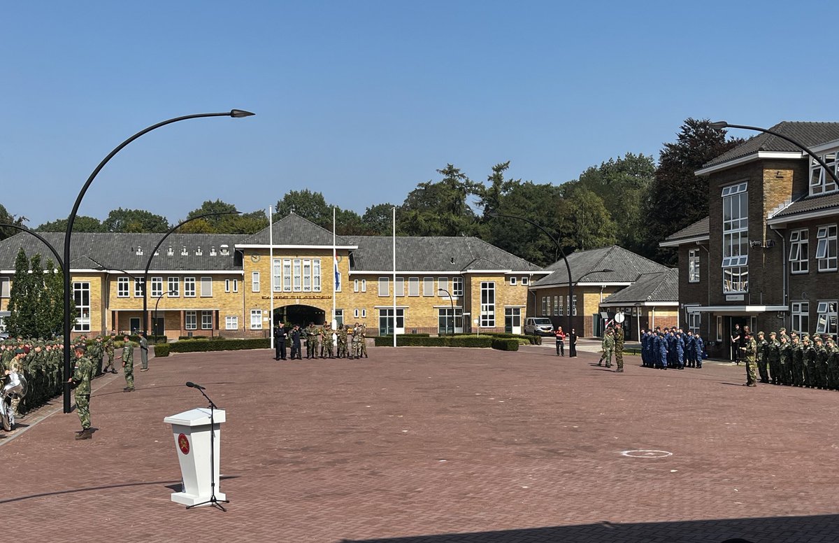 Jaringma's tweet photo. Vandaag aanwezig bij de kick-off van het dienjaar bij defensie. 
Wellicht een extra alternatief voor instroom van nieuw personeel. Van harte welkom, veel succes maar ook veel plezier. In het bijzonder voor de 12 CZSK collega’s die onze vloot komen versterken! @kon_marine https://t.co/BwAcQpcROD