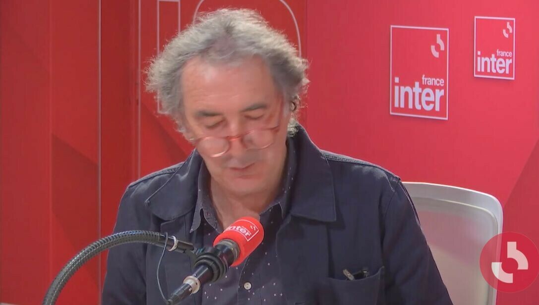 franceinter's tweet image. &quot;Belle journée&quot;, &quot;belle personne&quot;, &quot;bel anniversaire&quot;… Depuis quand le beau a-t-il remplacé le bon ? L&apos;affectation a-t-elle remplacé l&apos;affection ?

François Morel s&apos;interroge ➡️ l.franceinter.fr/zpd