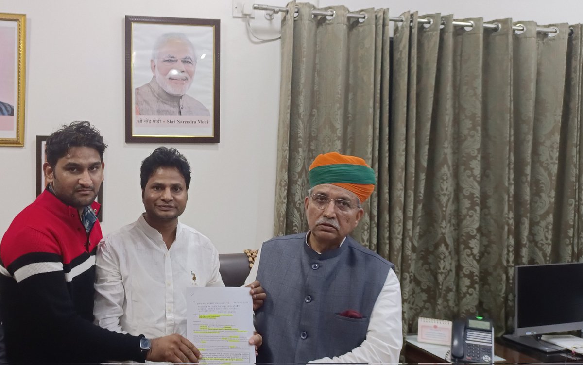 श्री <a href="/arjunrammeghwal/">Arjun Ram Meghwal</a> जी रेलवे स्टैंडबाई CEN/03 JE,CMA एंव TECH. उम्मीदवारो के मसीहा आपसे निवेदन है अजमेर बोर्ड की तर्ज पर सभी बोर्ड की स्टैडबाई को CLEAR करवाओं बहुत समय हो गया है, मालिक वेदना को समझ कर राहत प्रदान करें|
<a href="/AshwiniVaishnaw/">Ashwini Vaishnaw</a> <a href="/RailMinIndia/">Ministry of Railways</a> <a href="/DrSatishPoonia/">Satish Poonia</a> <a href="/KumariDiya/">Diya Kumari</a>