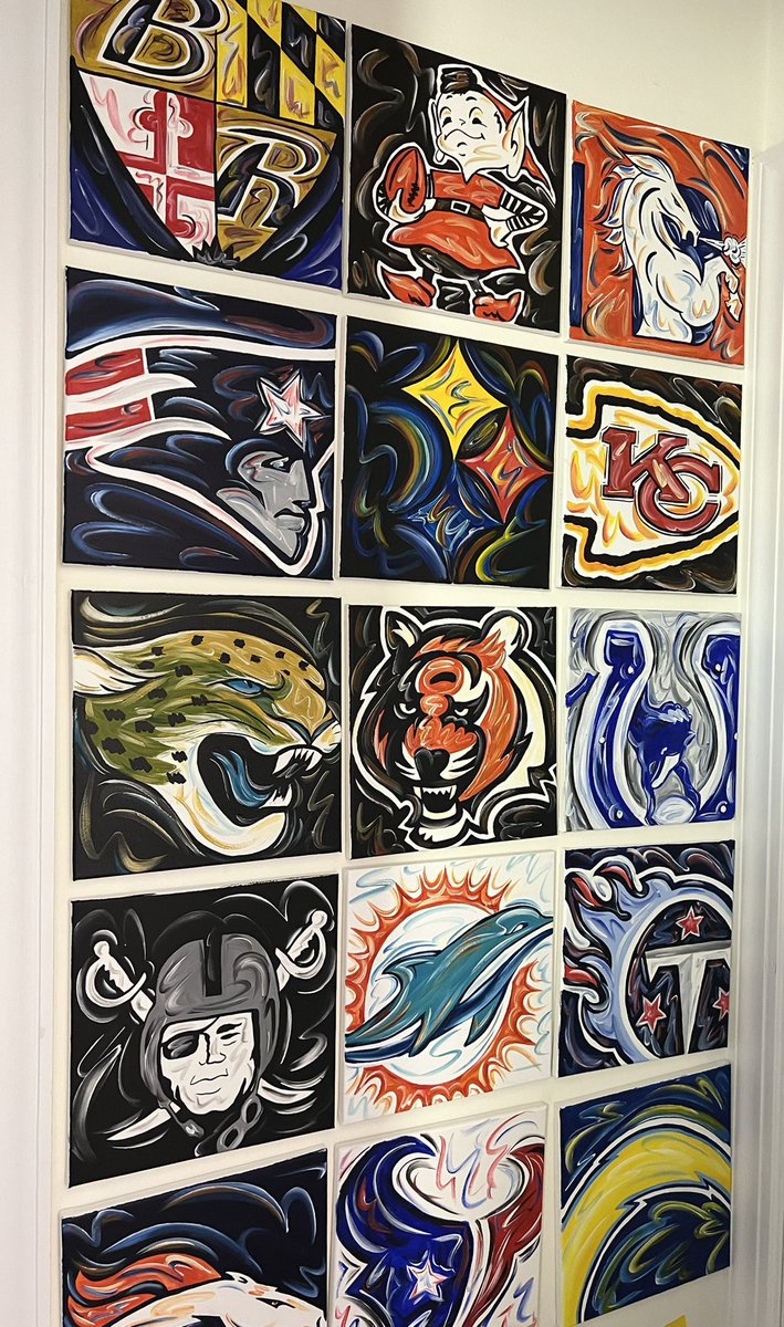 In the words of MJ: “THIS IS IT” 😁 🏈🏈🏈🏈🏈🏈🏈 • Follow me @7thGypsy NO OTHER ACCOUNT involved • Rt THIS tweet • Deadline 8:15p, 9/11/23 •Your team choice, my style 12” x 12” painting • US only 🏈⚾️🏀🏒👩🏻‍🎨 🎨 samples: