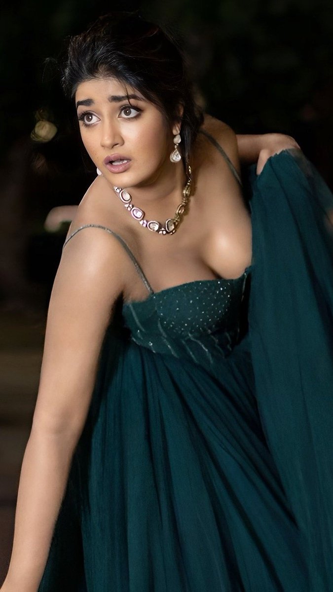 F5mJAB3bUAAj1FQ?format=jpg&name=medium