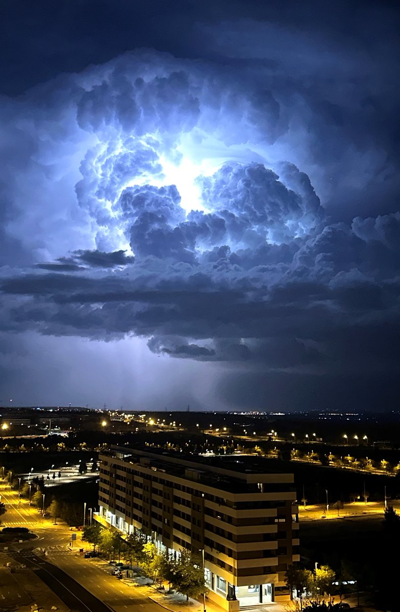MeteoMadrid tweet media