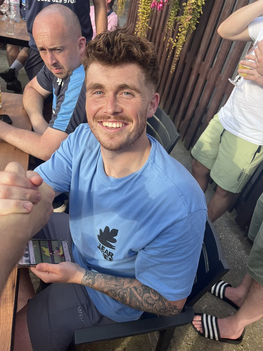 ChadsAfterDark's tweet photo. Its been a while so heres a selfie of Bradley. 0 assists 0 goals 43 times complaining of feeling sick https://t.co/eVa9PPK9MC