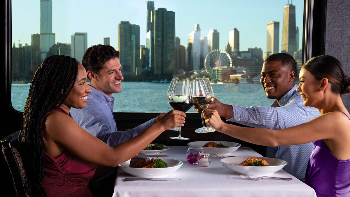 NavyPier's tweet image. Wrap your summer up with a splash!🌊 From thrill rides with the family to relaxing date night cruises, Navy Pier and City Cruises has the perfect activity for you. View the City Cruises calendar now: bit.ly/3R7bIdt
#NavyPier #CityCruises #chicago