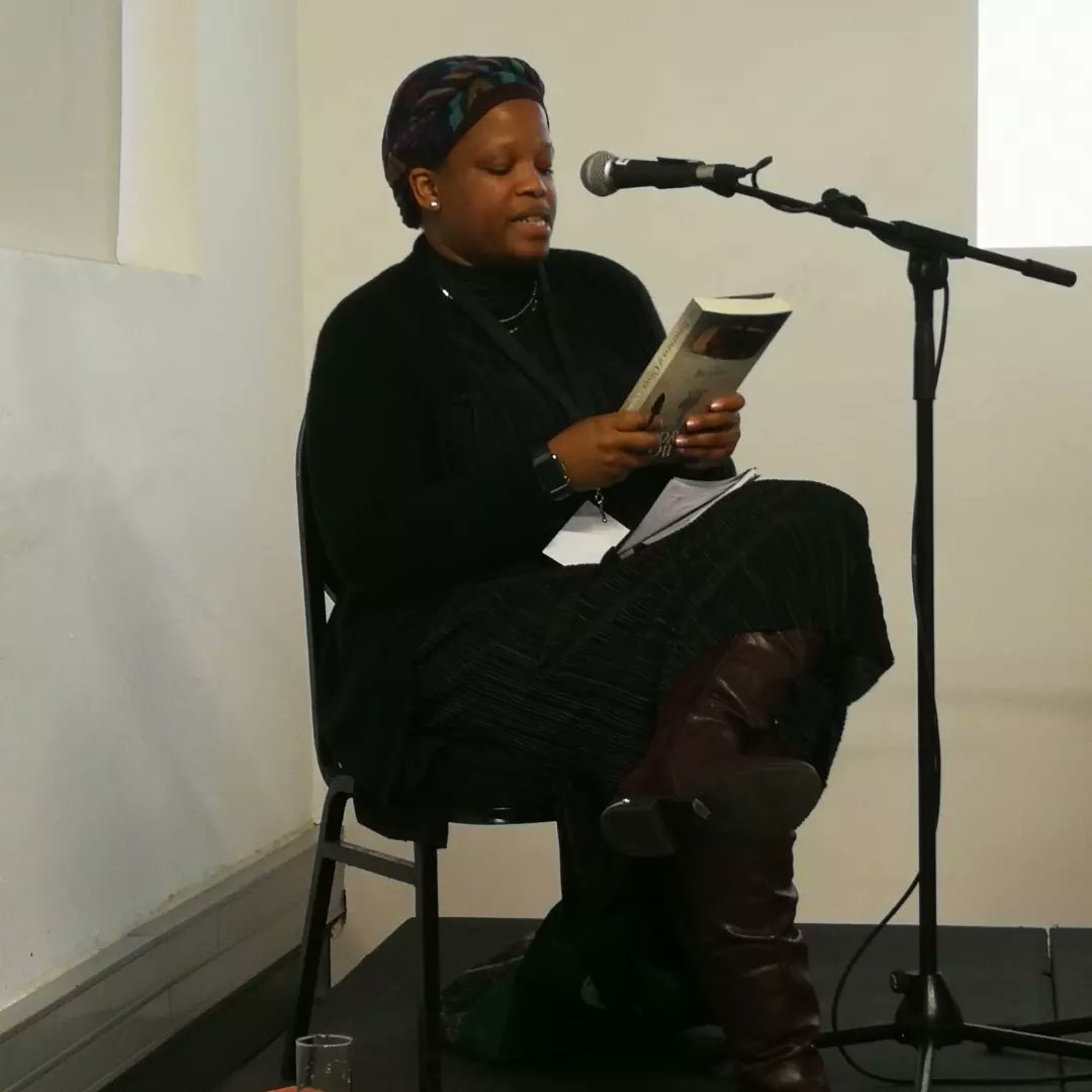 KarinaMSzczurek's tweet photo. ACT OF WAR @OpenBookFest!
Andrew Brown, Craig Higginson and Farai Mudzingwa speak to Ziyanda Stuurman about the impact on the people who have to fight.
#OBF2023 https://t.co/vbb6ZkWwbx