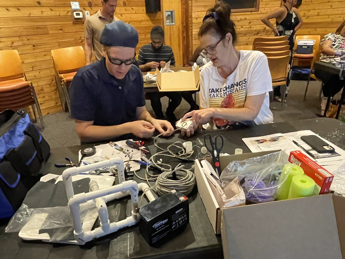 PBCSDSTEM's tweet photo. Bringing #STEM underwater robotics to @pbcsd schools! Ts from across the county engaging in hands-on learning so Ss can learn about local STEM careers. #STEMcompetitions @JZ_Science @RobertTutoni @robrien2013 @evacwynar https://t.co/KsCadk9EZE