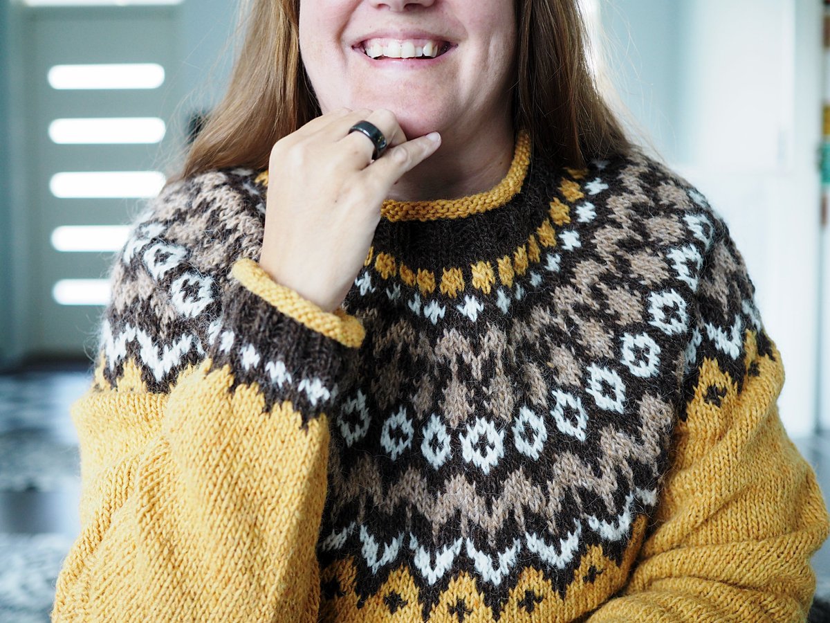 Talvi tulee, olen valmis! 💛🤎🤍

#neuloosi #islantilaisneule #riddari #lettlopi #neulominen #riddarisweater