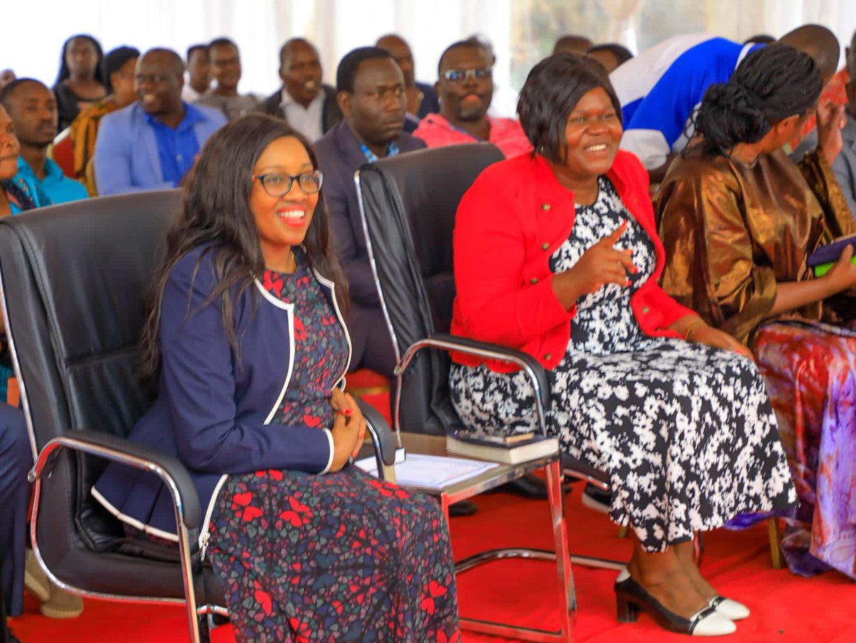 susankihika's tweet photo. Joined Gov Gladys Wanga for a Sabbath Service at Gogo SDA Church in West Karachuonyo, Homa Bay County and thereafter a fundraising for the church's development. Asante sana my sister Gov Wanga and the great people of Homa Bay County for a great day. https://t.co/qzGMhQyXXv