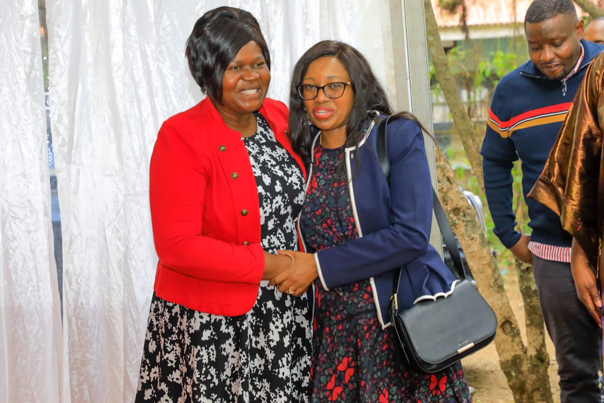 susankihika's tweet photo. Joined Gov Gladys Wanga for a Sabbath Service at Gogo SDA Church in West Karachuonyo, Homa Bay County and thereafter a fundraising for the church's development. Asante sana my sister Gov Wanga and the great people of Homa Bay County for a great day. https://t.co/qzGMhQyXXv