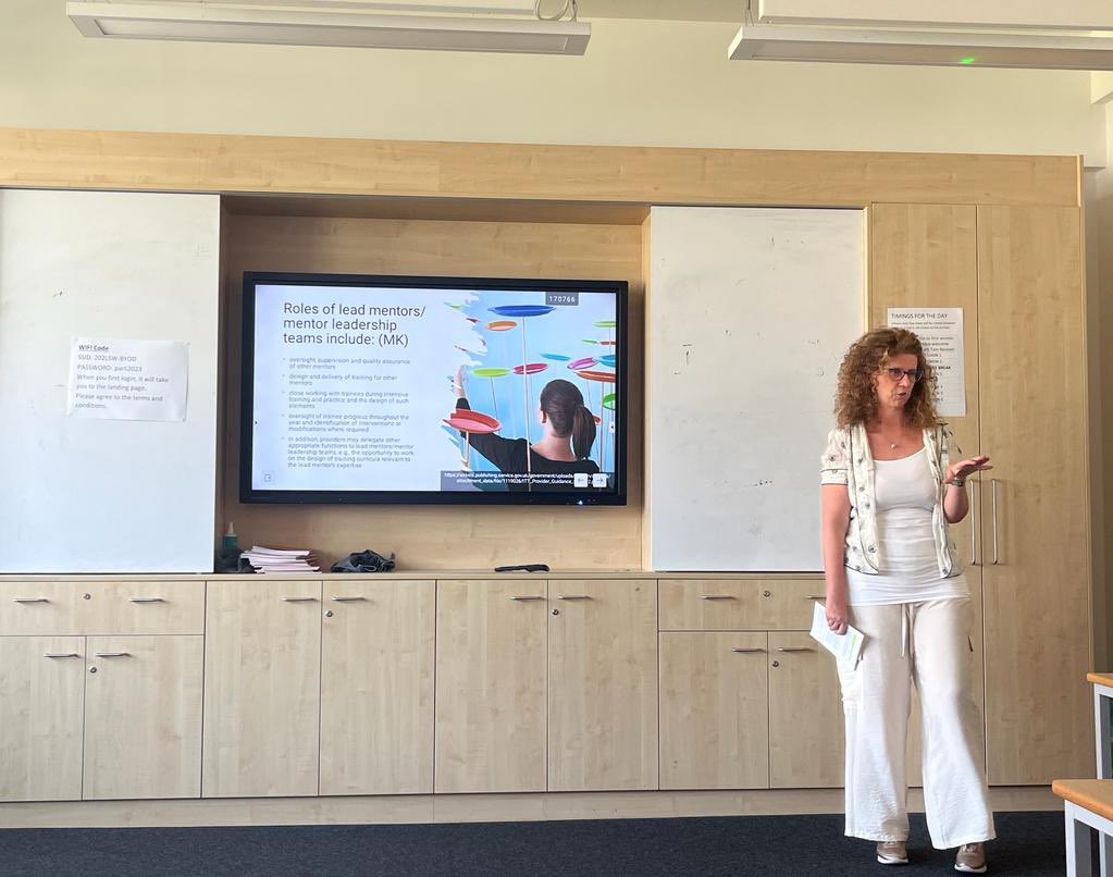 TheParkerEACT's tweet photo. Our very own Dr K presenting at @researchED1 about the pivotal role of Lead Mentors, the challenges they face & discussing proposals for the future with @Bromley_SC in #rED23 @EducationEACT #ParkerPride https://t.co/8wFK3ZStF4