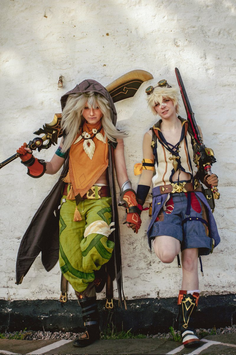 Vega_cos_'s tweet photo. Happy birthday to my very fluffy good boi💜 #razorcosplay #genshin https://t.co/kLazyjl6cm