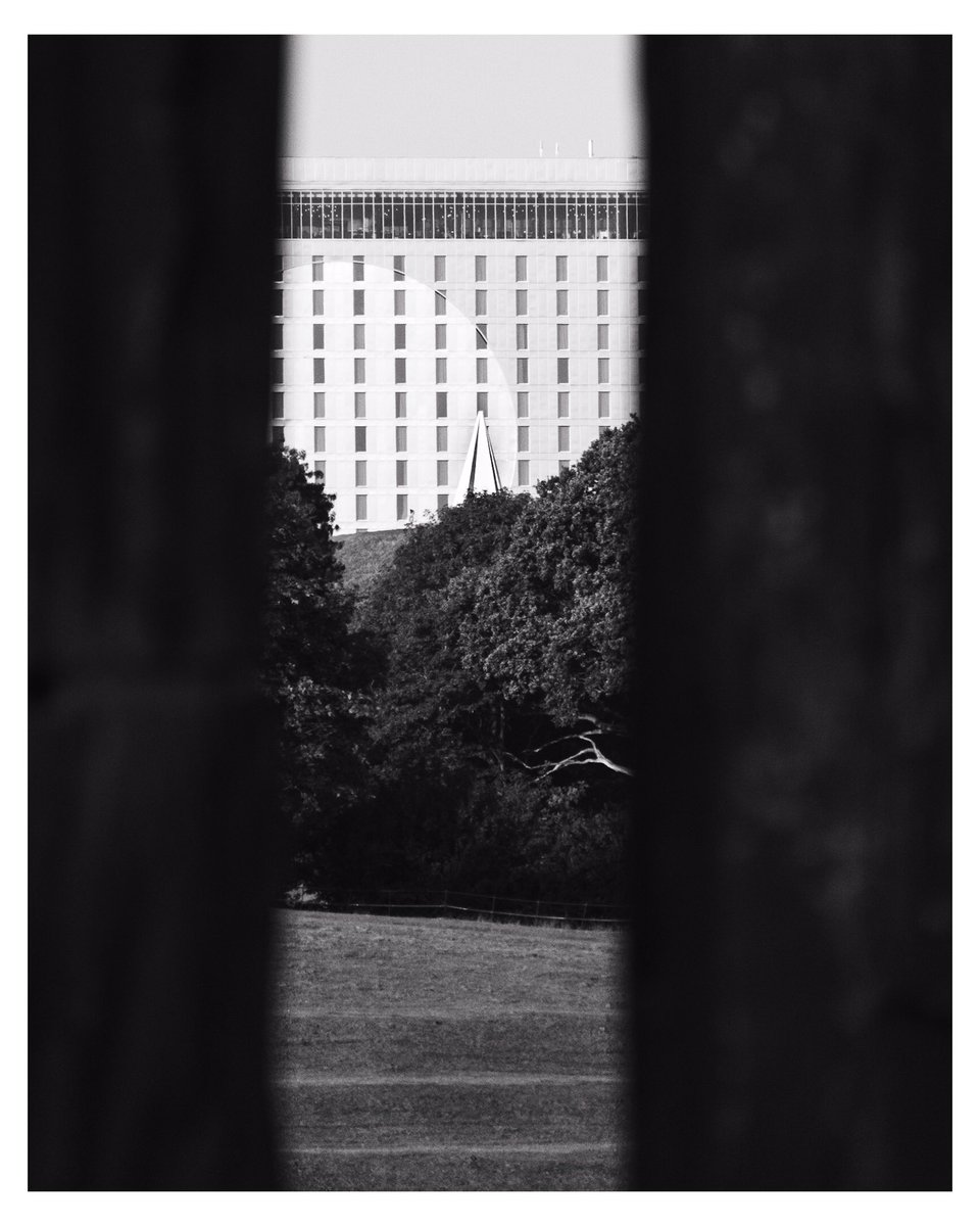 marklovelandph1's tweet photo. Few random shots from round Milton Keynes this morning
#scenesfrommk #lovemk #exploremk #bnwphotography https://t.co/0hb7jTRPtE