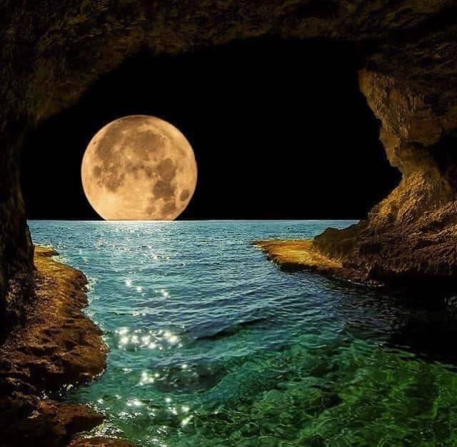 AnsarArooma's tweet photo. Beautiful and dreamy night 💤💤🌼🌷💖🌼☄️🌠🌼🌙🌼 https://t.co/GfrzSWnF0f