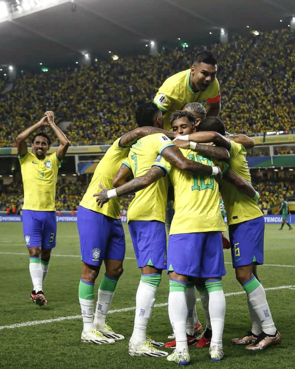 Primeiro passo espetacular para a próxima Copa do Mundo. Obrigado a todos os nossos torcedores de Belém e parabéns ao @neymarjr por fazer história com a seleção !!