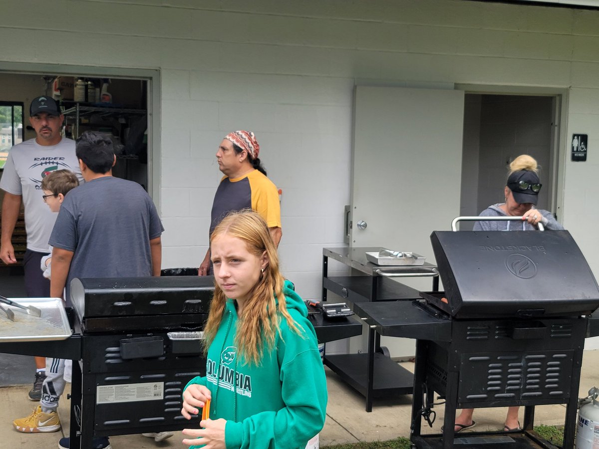 graigbansek's tweet photo. Support Jake and the Herhuth Family!  Don't forget to stop out to Columbia Park all day today and tomorrow for lunch or early dinner!  $5 hot dogs.  We are praying for all of you!  #onceaRaider @CHSRaiders @RaiderMiddle @CopopaElem https://t.co/4btbHXEa1M