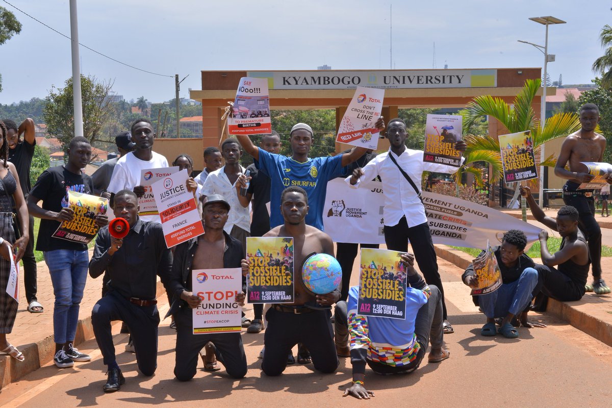 AziizBweete's tweet image. #STOPDOSSILFUELS #STOPFOSSILSUBSIDIES #STOPEACOP @LWinnips @buzzbuzzbuzz14 @stopEACOP @ExtinctionR @JusticeUg256 @JustStop_Oil @XR_Amsterdam @GreenpeaceUK @FridayForFuture @Riseupmovt @sunrisemvmt @CariceVanHoutcn @Shell @TotalEnergies @Studenteacop @GretaThunberg @InezaUmuhoza