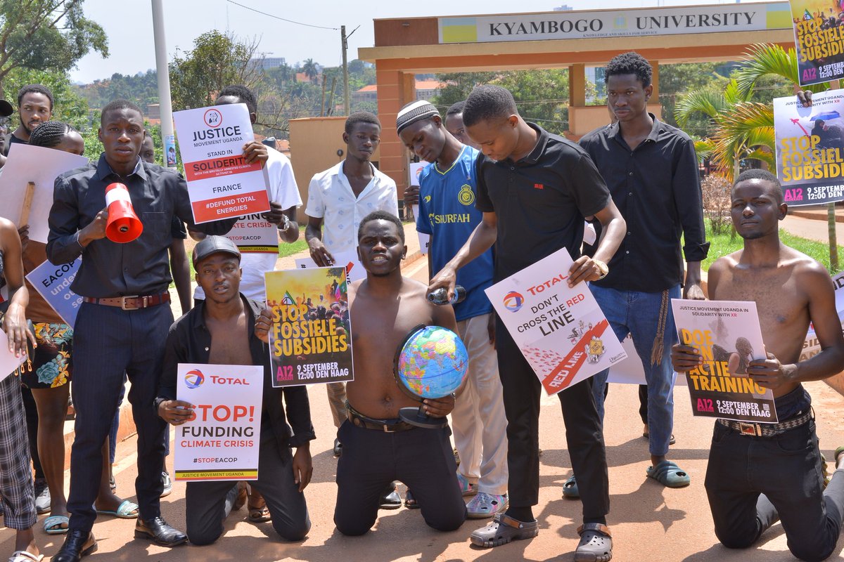 AziizBweete's tweet image. #STOPDOSSILFUELS #STOPFOSSILSUBSIDIES #STOPEACOP @LWinnips @buzzbuzzbuzz14 @stopEACOP @ExtinctionR @JusticeUg256 @JustStop_Oil @XR_Amsterdam @GreenpeaceUK @FridayForFuture @Riseupmovt @sunrisemvmt @CariceVanHoutcn @Shell @TotalEnergies @Studenteacop @GretaThunberg @InezaUmuhoza