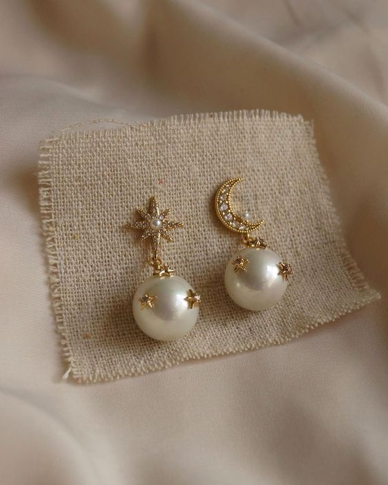prettiestavenue's tweet photo. moon and star pearl earrings https://t.co/i4e63X5J4H