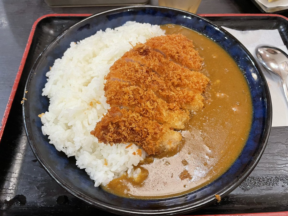 Klaoline's tweet photo. 無性にカツカレーが食べたくなった@深夜の資さん

カツカレーも美味い。 https://t.co/16P6ccA0k3