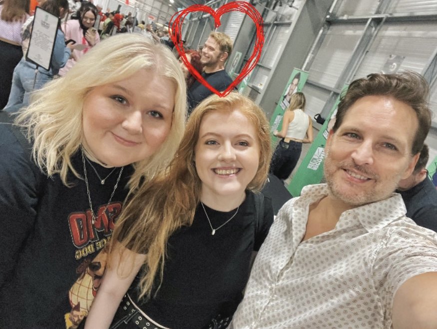 all panic! no disco tweet media