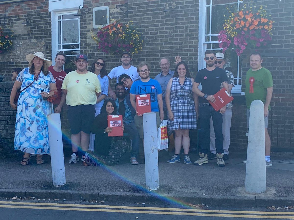 Great, if rather warm ☀️, Saturday out in #Rainham - good conversations on the doorsteps, lots of people saying they want to see change #gillinghamandrainham #NK4GR