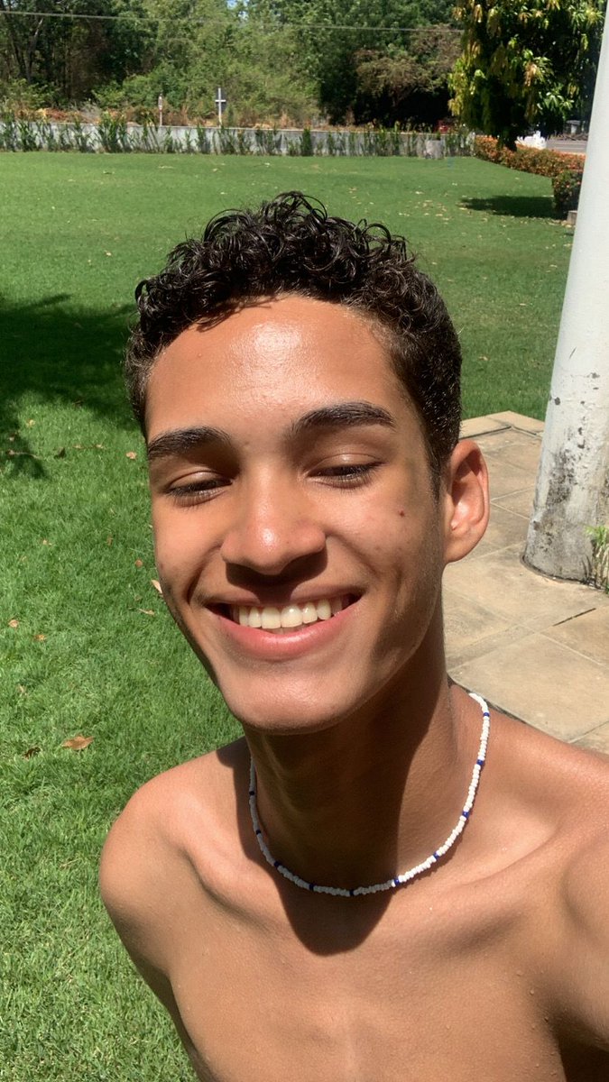 henriqueemrt's tweet photo. meu paraíso sou eu https://t.co/YQuAxP0JC9