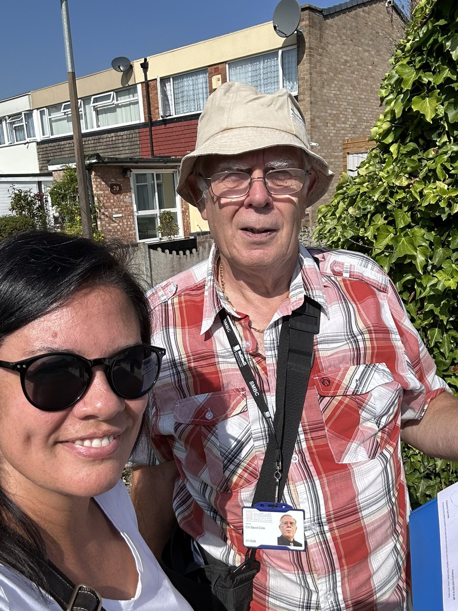MrsGolby's tweet photo. Busy HOT day today!
Spent this morning in Kingshurst &amp; Fordbridge with @solboroughcons then the afternoon in Tamworth with @TamworthConserv
Lovely to catch up with a few people I haven’t seen in a while 
Now home to enjoy the garden &amp; a long cold drink! 
Happy Saturday everyone☀️ https://t.co/yBRDzPmZqy