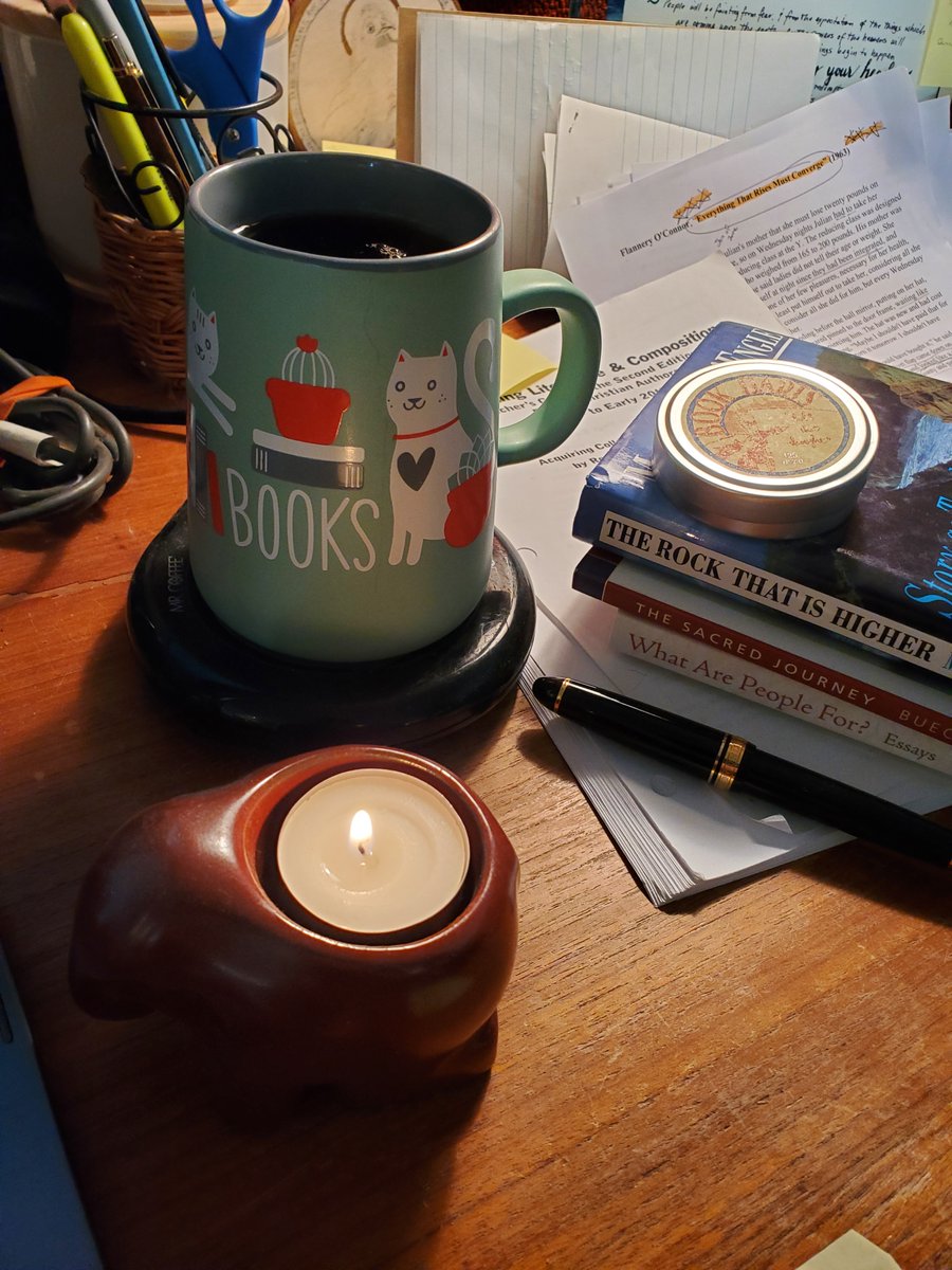 LucySRAusten's tweet photo. Finishing up revisions today (I hope!)
Also, is anyone else using Book Darts? I really like them but I've emptied my tin and want more!
#AmWriting #WritingIsReWriting #WhereThereIsTeaThereIsHope https://t.co/ZDNUEuWsdJ