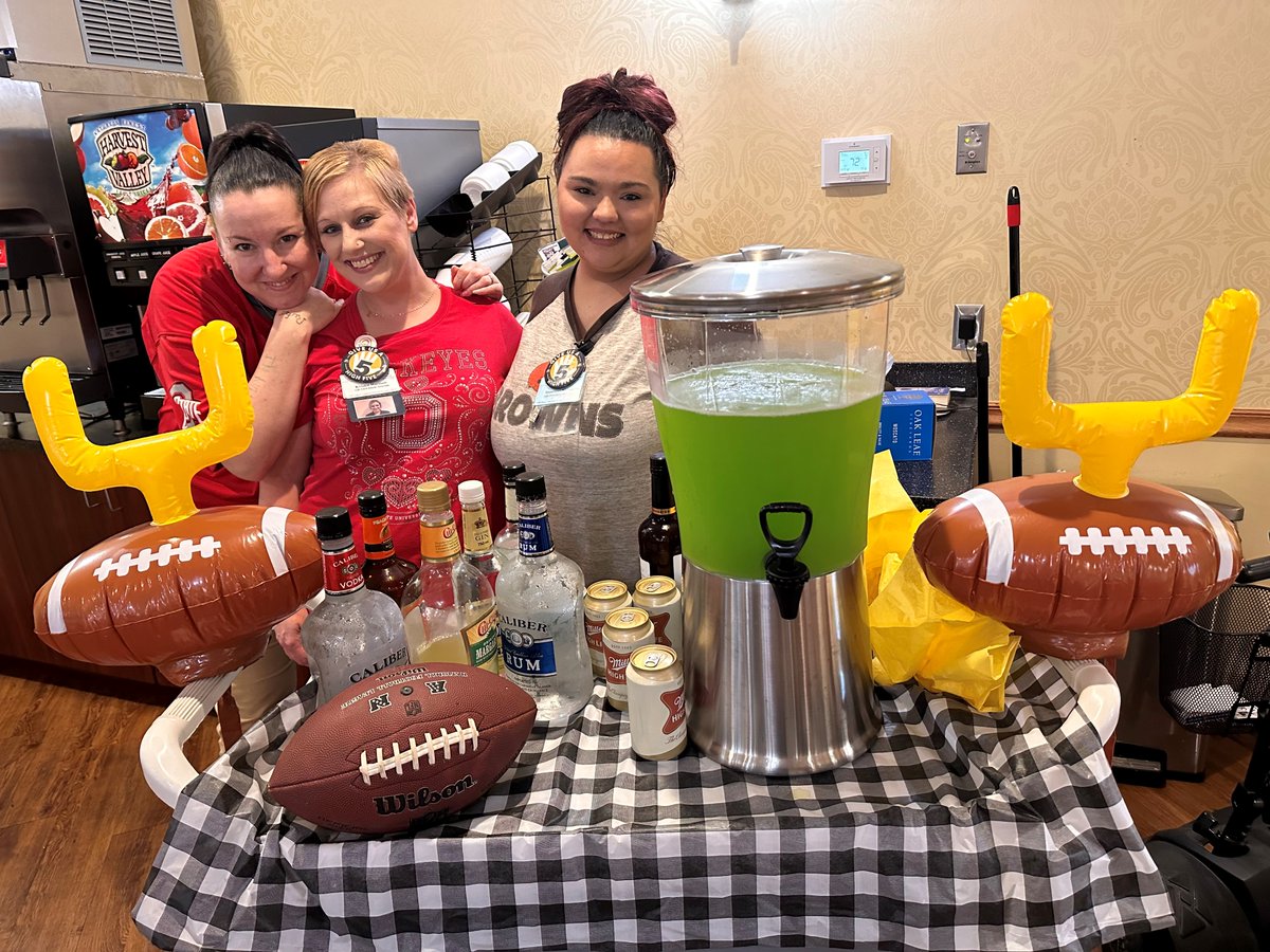 GenoaRetirement's tweet photo. We LOVE our Happy Hours here at Genoa Retirement Village! Every Friday we come together for amazing treats, drinks, and live entertainment! We would love to see you there next week! 🥂 
#TrilogyLifestyle #HappyHour https://t.co/Qju0UpkZ32