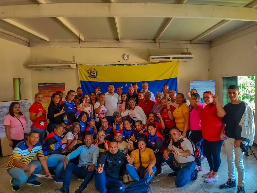 Un equipo de comunica, piensa y analiza, accionando con estrategias claras para lograr los objetivos que indica la Revolución.

Guanipa está activa 🚩
<a href="/NicolasMaduro/">Nicolás Maduro</a> 
<a href="/PartidoPSUV/">PSUV</a> 
<a href="/jorgerpsuv/">Jorge Rodríguez</a> 
<a href="/PsuvAnz/">Psuv Anzoátegui</a>