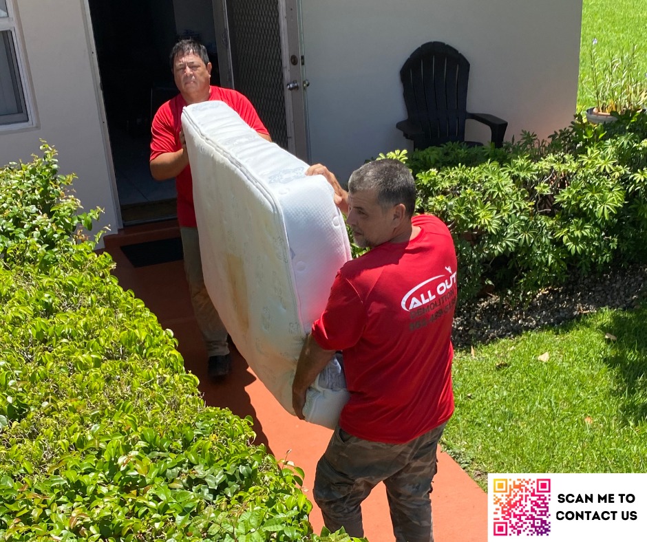 We frequently get asked if we take mattresses. The answer is yes! All the time. If they are clean and in good condition we are usually able to donate them. If you or someone you know needs help removing any kind of furniture from their home, give us a call! ☎️ (866) 889-JUNK
