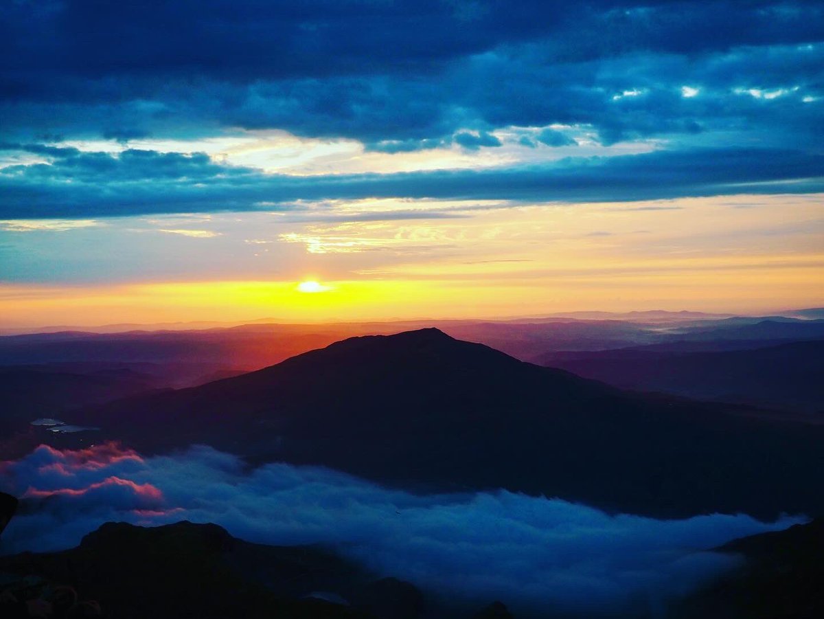 gloverjp's tweet photo. We did it, team @m_hanceSoftware  summited Snowdon in time for sunrise to help our charity of the year @DementiaUK 
What an amazing effort form everyone involved and a thank you to Louise  for organising, we may have had punctures and emergency car swaps, but we got it done https://t.co/WagBENlsnx