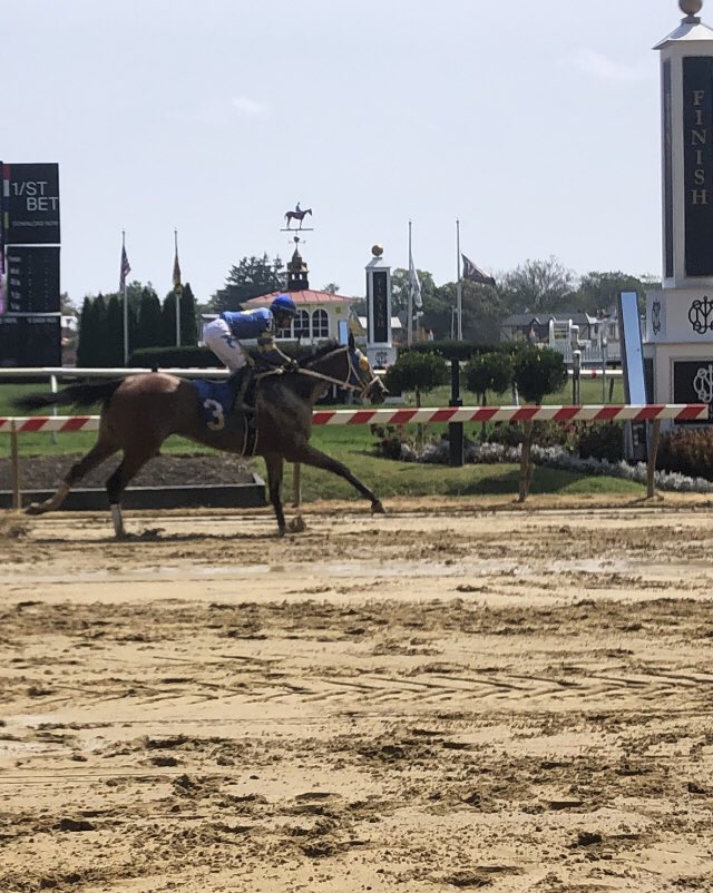Saturday @PimlicoRC card begins with score by Not as Lucky as Us, who takes 1 1/16M maiden $12.5K (claimed). 4YO @MarylandTB homebred (Matt Spencer and @KellyJoCox1) by Madefromlucky ridden by @ACruzz01 for trainer @kennycoxracing