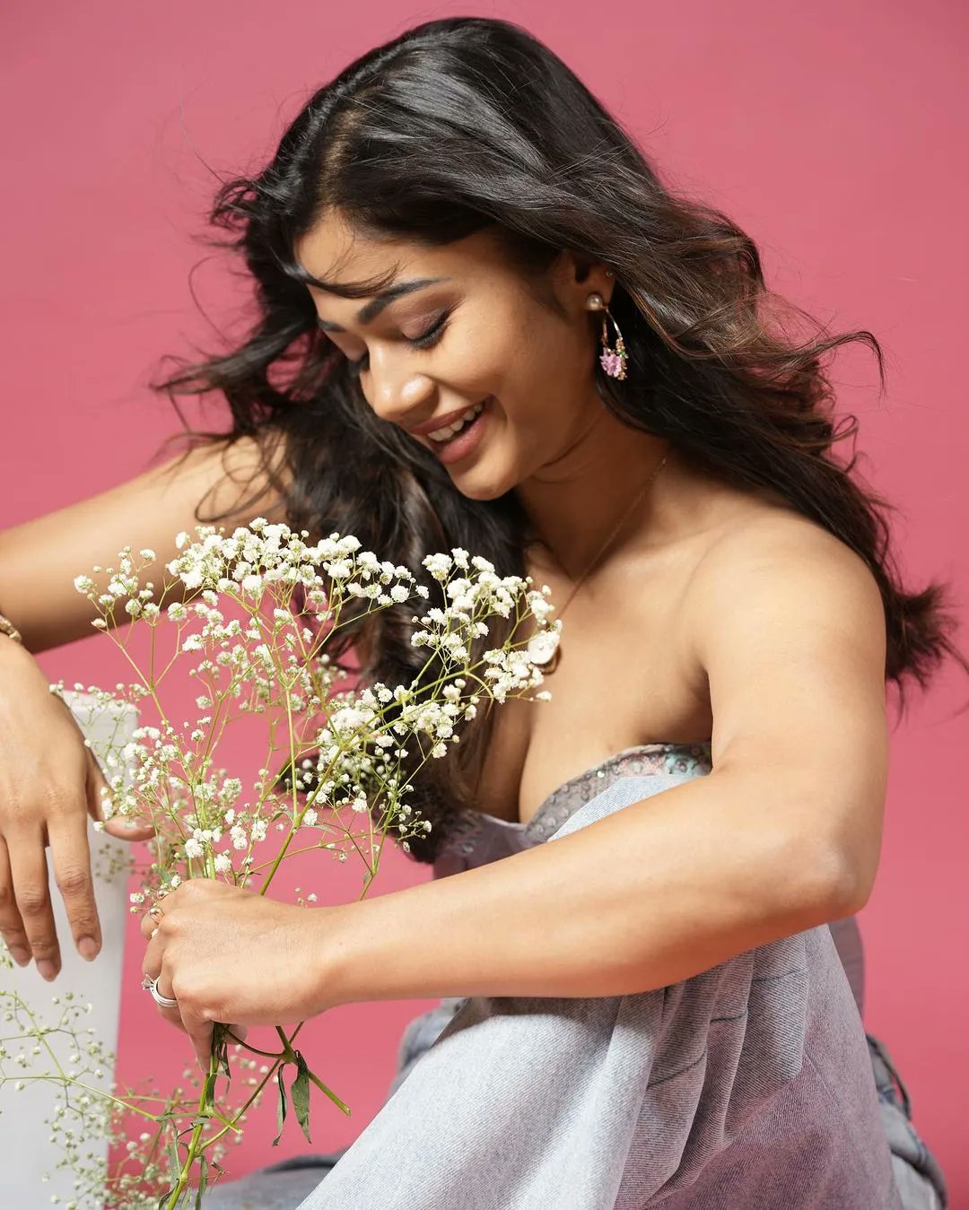 F5mRCIWXgAAMesC?format=jpg&name=large