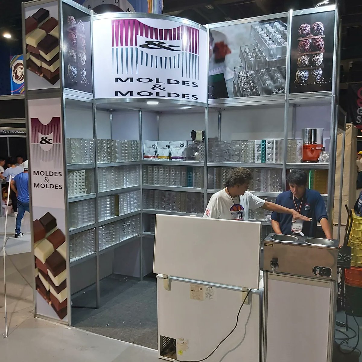 Vinnytho's tweet image. HOY, ÚLTIMO DÍA!

#SalonChocolateYCacao2023 

En el #PepsiCenter del #WTCCDMX !

Pregunten por nuestra OFERTA PERMANENTE en #moldesparachocolate !!