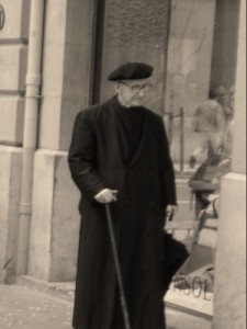 “Es para llorar el espectáculo que presenta el país, mirado espiritualmente. El liberalismo ha suministrado a la pobre gente –no a toda, sino a la que no ama bastante la verdad- una religión y una moral de repuesto, sustitutivas de las verdaderas; un simulacro vano de las cosas,