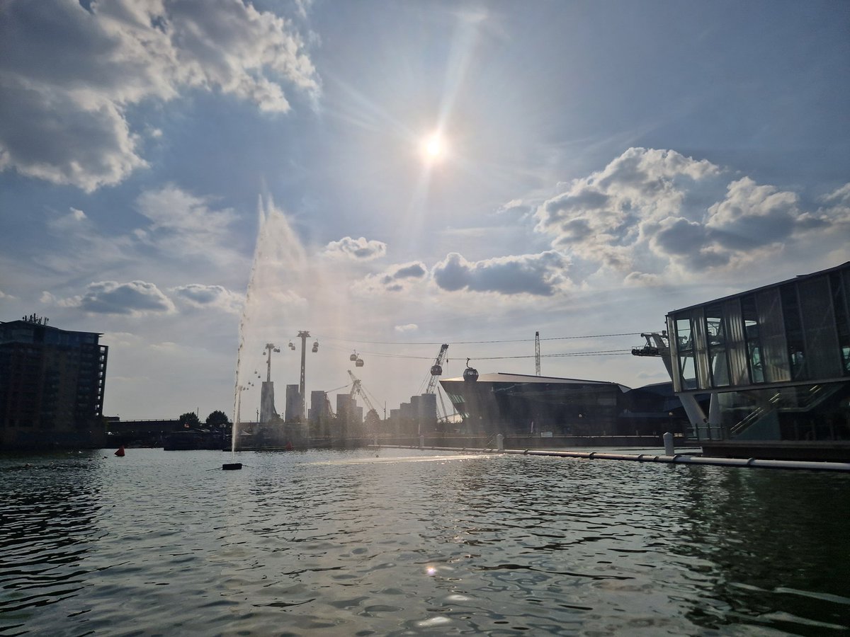 Afternoon by the water #afternoondrinks #cheers #London