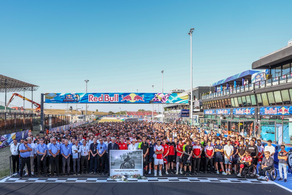 Remembering one of us ❤️  

The paddock family gathered to honour Mike Trimby, the founder and CEO of IRTA, who sadly passed away yesterday 🙏 

 #SanMarinoGP 🇸🇲
