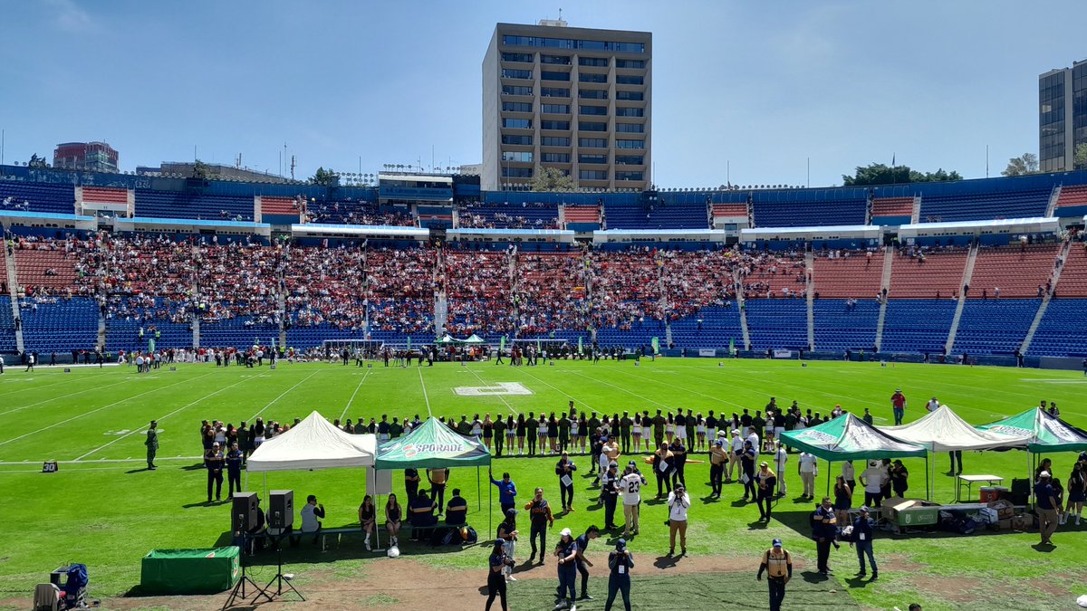 Yarda50_CU's tweet photo. @PumasCU_fba @UNAM_MX #VamosPumas #DuroVsLosAllBlack jeje.
#BeatIPN
#ClasicoNacional
#UNAMPoli
#GoyaUniversidad https://t.co/q7nY9oucWf
