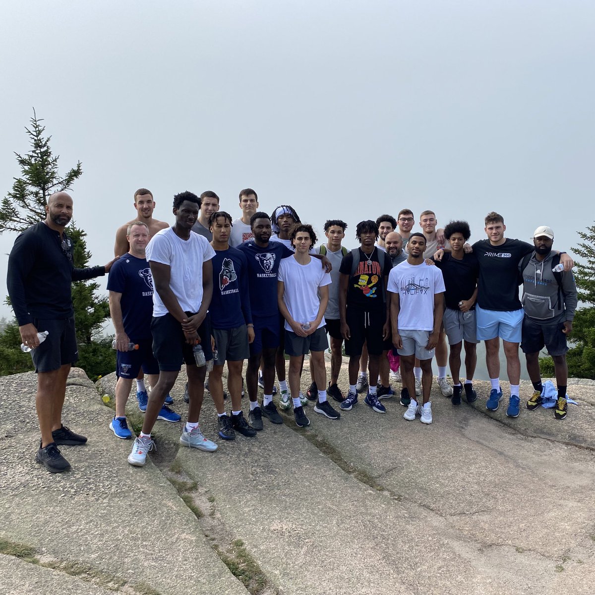 MaineMBB's tweet photo. Took to the trails of Maine this morning 💪

We took a team trip to the Bubble Mountains at Acadia National Park 🌲

#blackbearnation https://t.co/sgRkg6q260