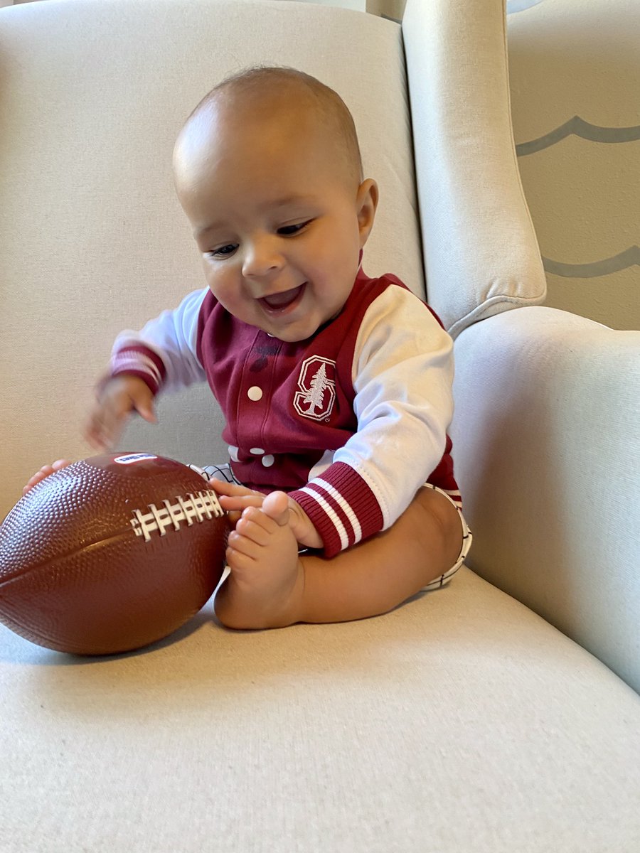 kaylaw's tweet photo. Baby’s first football game! Let’s #GoStanford! @StanfordFball https://t.co/o1q5s5r3gL